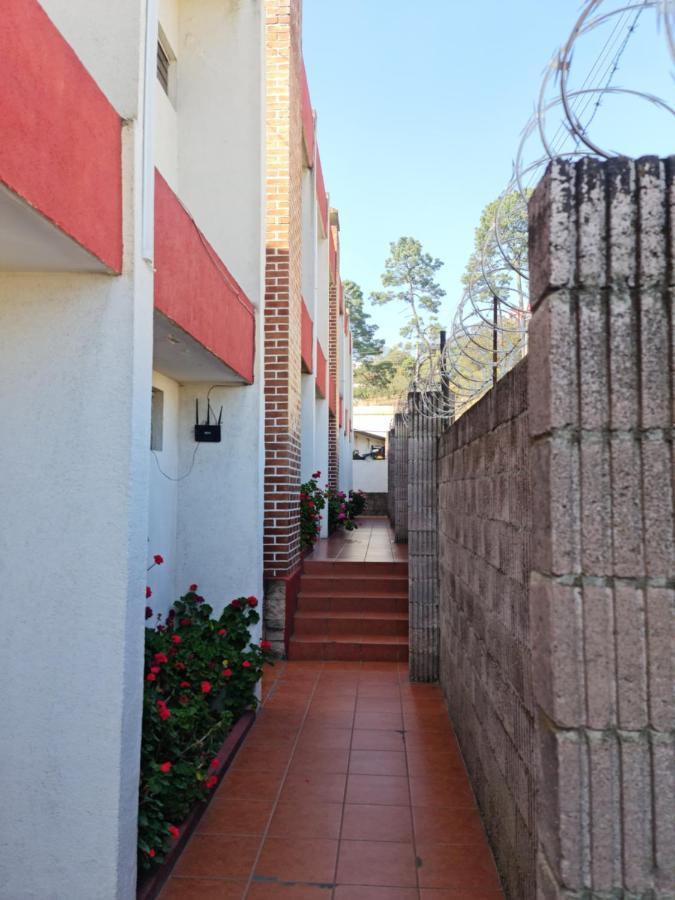 Hotel Kasa Kamelot Las Rosas Quetzaltenango Zewnętrze zdjęcie
